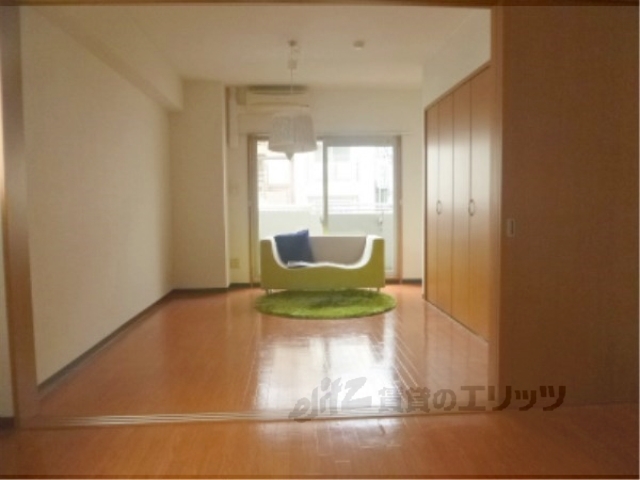 居室・リビング　リビング