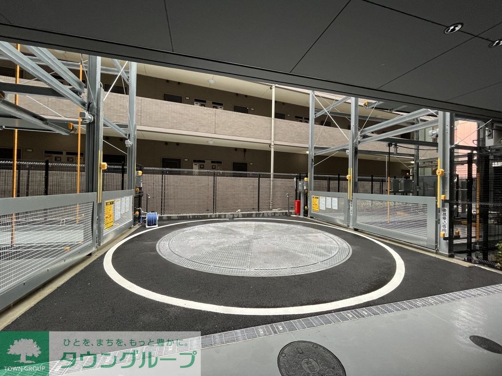 駐車場　駐車場