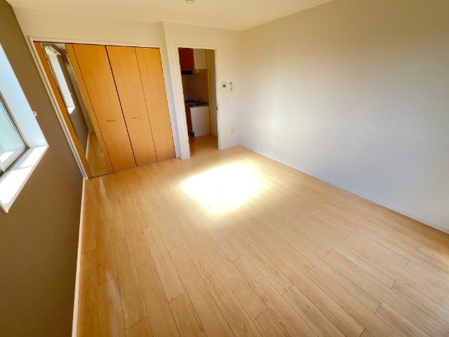 居室・リビング　室内