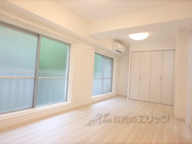 居室・リビング　９．４帖の広いお部屋です