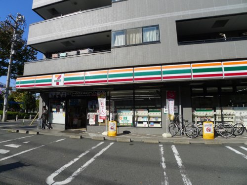 コンビニ　セブンイレブン 北区浮間2丁目店（コンビニ）まで457m