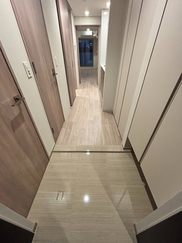 玄関　※写真304号室コピー