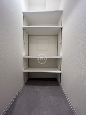 収納　LEGALAND+難波南　シューズボックス
