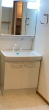 洗面設備　※同仕様写真含む