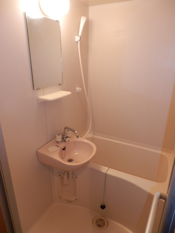 バス・シャワールーム　ゆったりとくつろげる湯舟♪