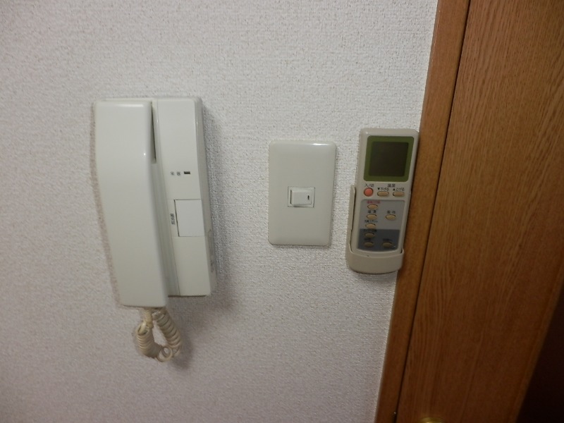 セキュリティ　モニター付きインターホンです♪
