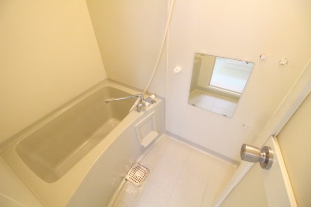 バス・シャワールーム　きれいなお風呂です