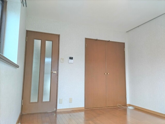 その他部屋・スペース　南向きの明るい洋室※同タイプ参考写真