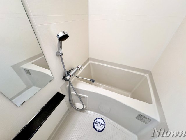 バス・シャワールーム　落ち着いた空間のお風呂です