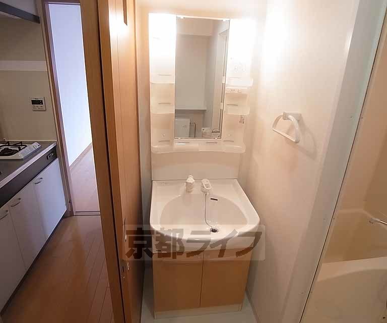 洗面設備　便利なシャンプードレッサー。