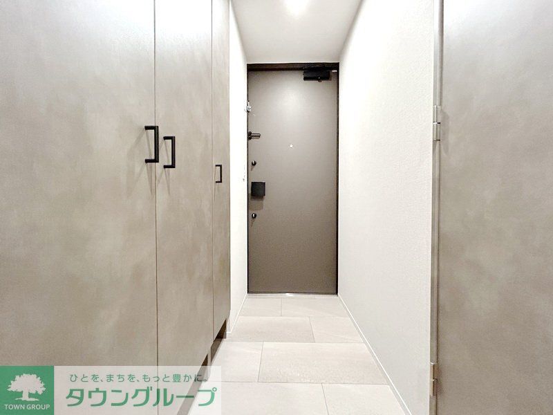 玄関　お部屋探しは株式会社　タウンハウジング　までお気軽にお問合…