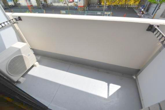 バルコニー　日当たり、風通し共に良好です。