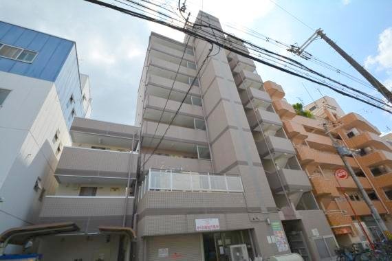 建物外観　オシャレな外観。この周辺では飛びぬけて目立っています。