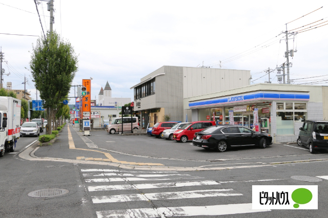 コンビニ　ローソン松江浜乃木三丁目店（コンビニ）まで831m