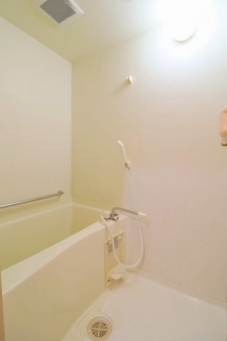 バス・シャワールーム　日々の暮らしに欠かせないお風呂です