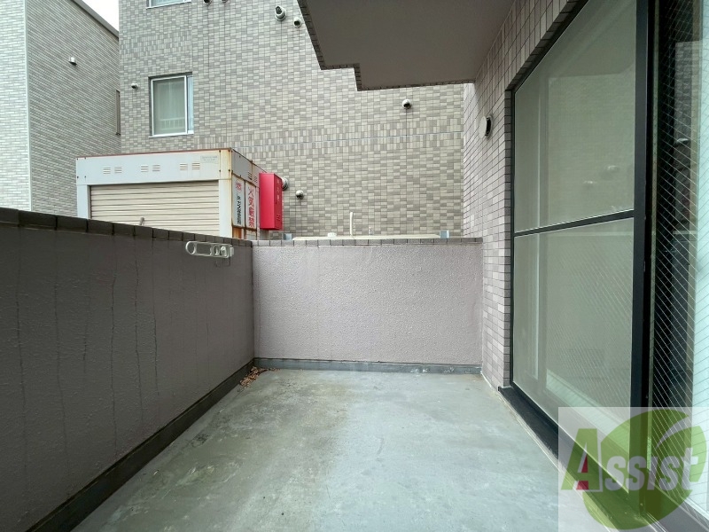 バルコニー　バルコニーです。天気の良い日には外干しができます！