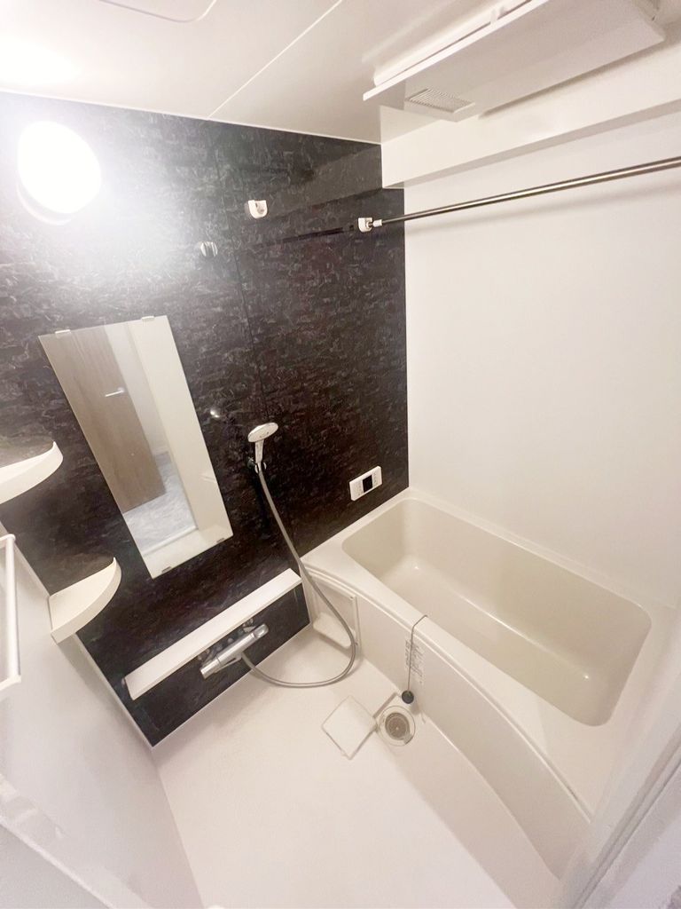 バス・シャワールーム　反転タイプ