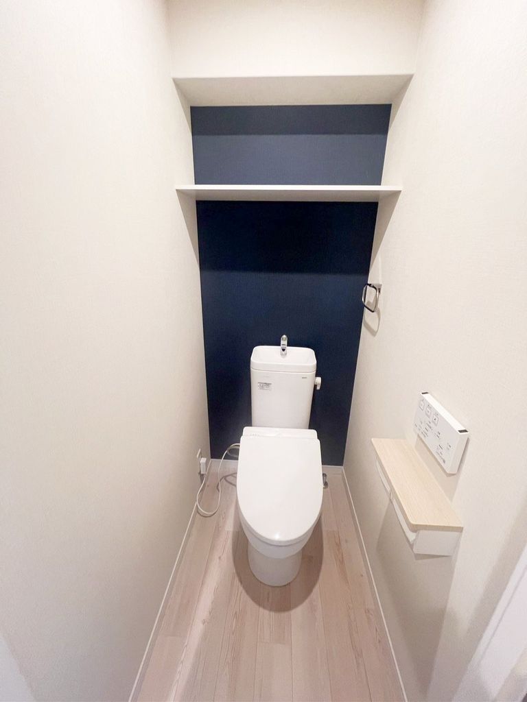 トイレ　反転タイプ