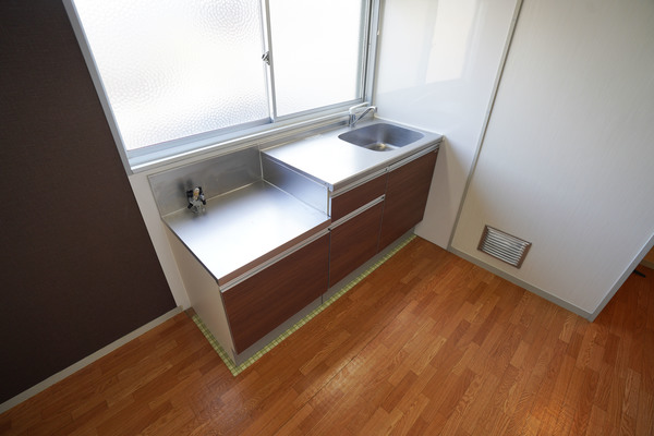 キッチン　同じ建物の別なお部屋