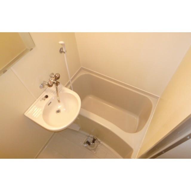 バス・シャワールーム　お風呂です