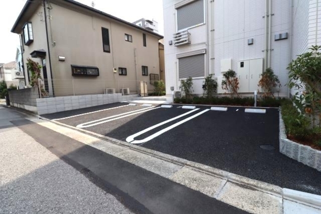 駐車場　駐車場