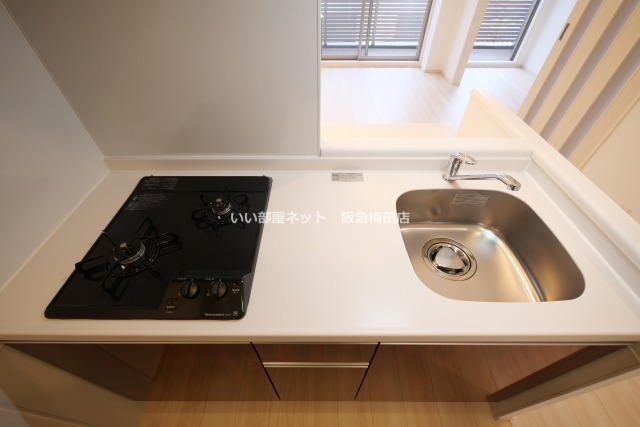 キッチン　同シリーズ別部屋仕様写真イメージとなります。