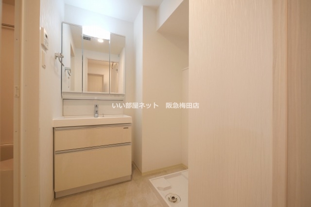 洗面設備　同シリーズ別部屋仕様写真イメージとなります。