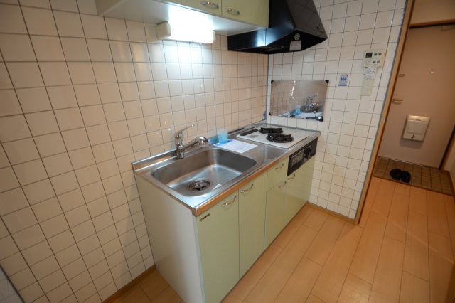 キッチン　壁付けキッチンでスペースを有効活用できます！