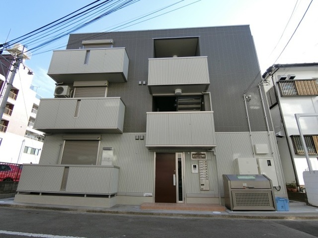 建物外観　駅から徒歩３分のインターネット無料物件