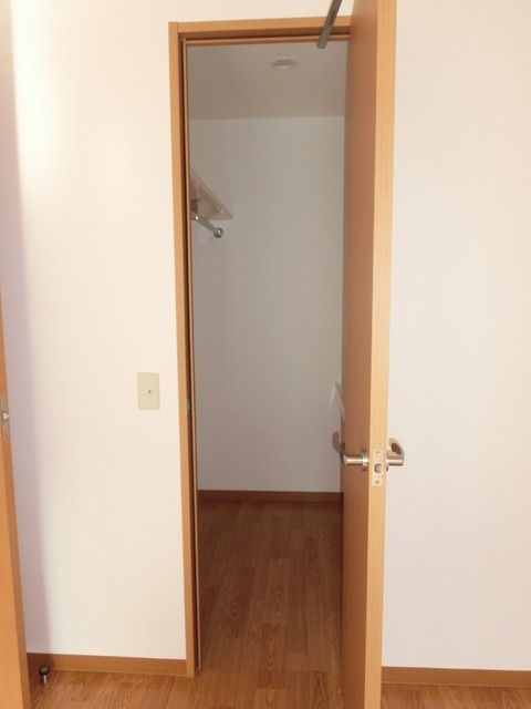 その他設備　★収納豊富なウォークインクローゼットです★