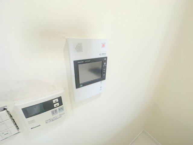 セキュリティ　TVモニターホンで来客が誰か確認してから開けて下さいね