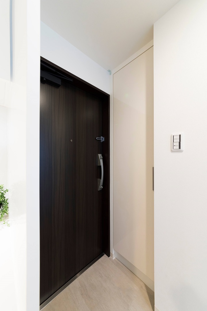 玄関　収納もある玄関です