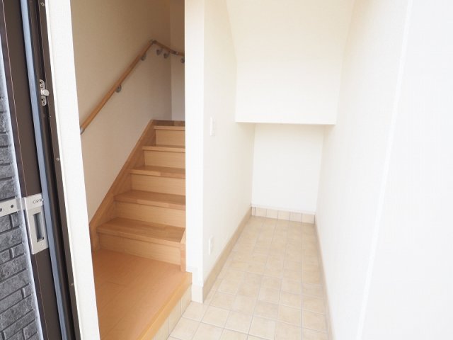 玄関　シンプルで使いやすい玄関です