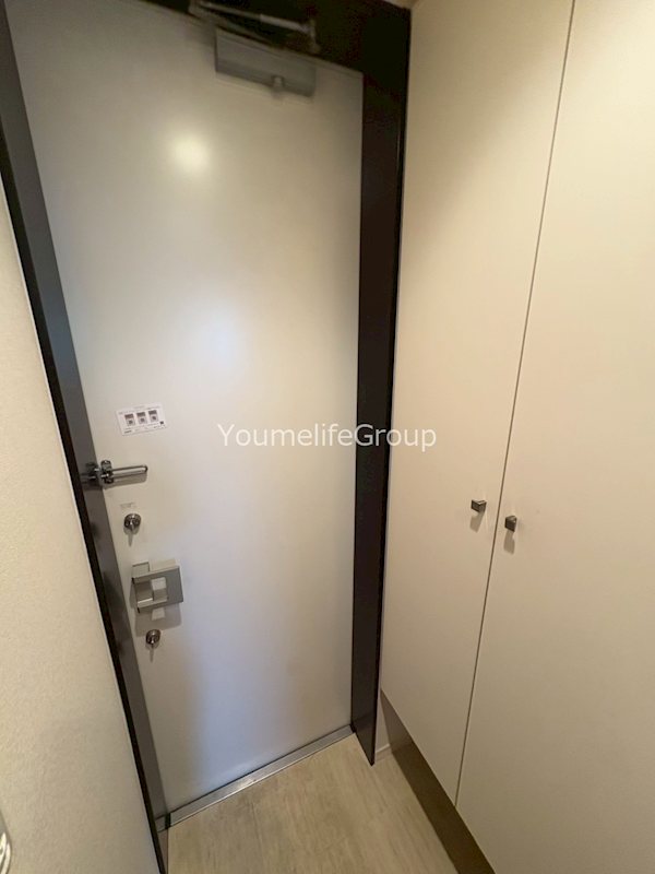 玄関　※別部屋参考写真※