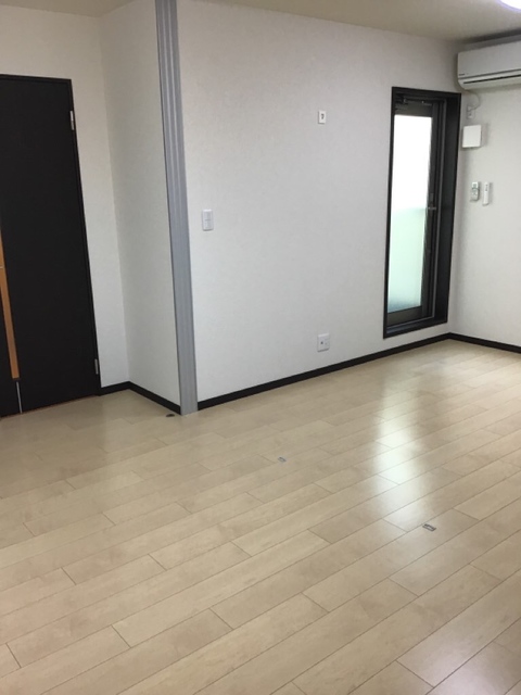 居室・リビング　同型施工例