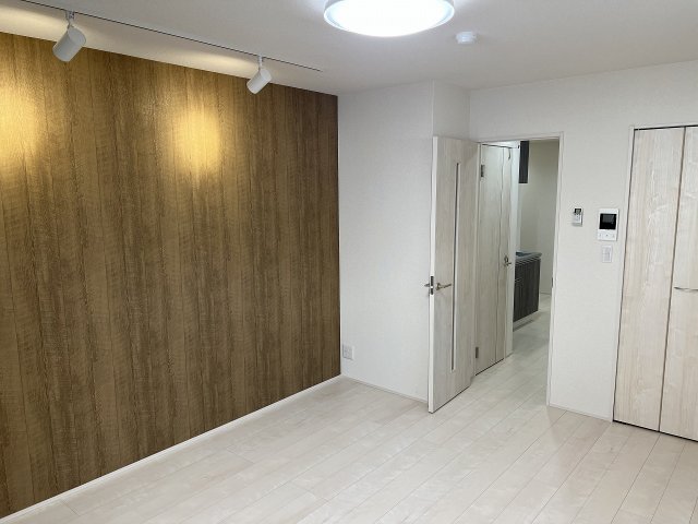 居室・リビング　エアコン付きで快適に過ごせます♪