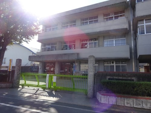 小学校　倉敷市立川辺小学校（小学校）まで1604m