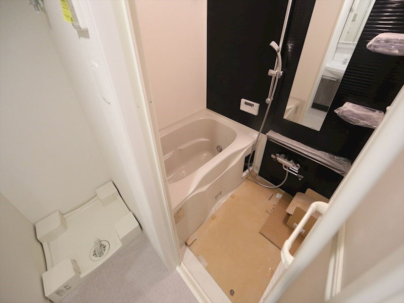 バス・シャワールーム　浴室暖房乾燥機付　追い焚き・オートバス機能付お風呂