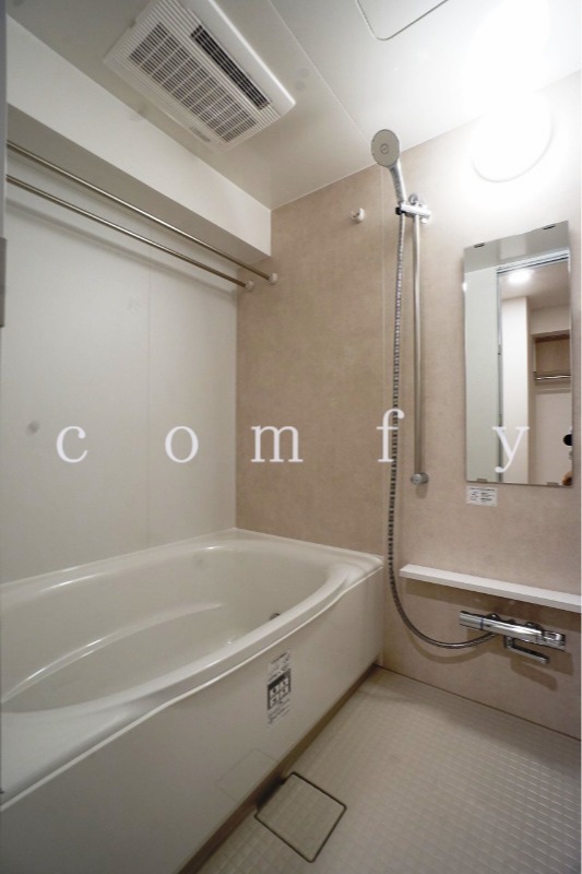 バス・シャワールーム　バスルーム