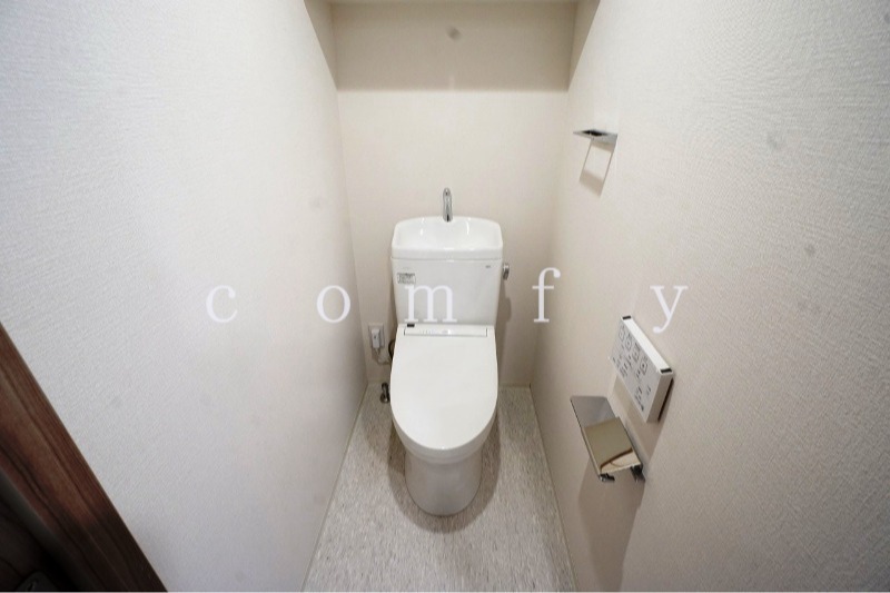 トイレ　ウォシュレット付きトイレ