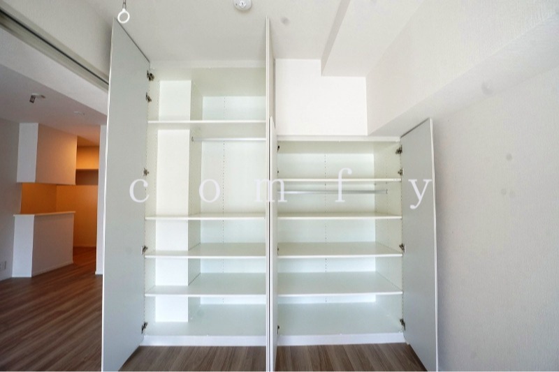 収納　クローゼット