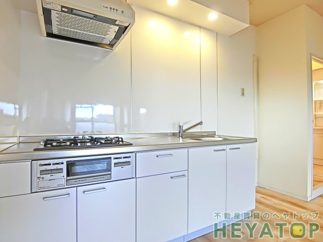 キッチン　毎日のお料理が楽しくなるシステムキッチン完備