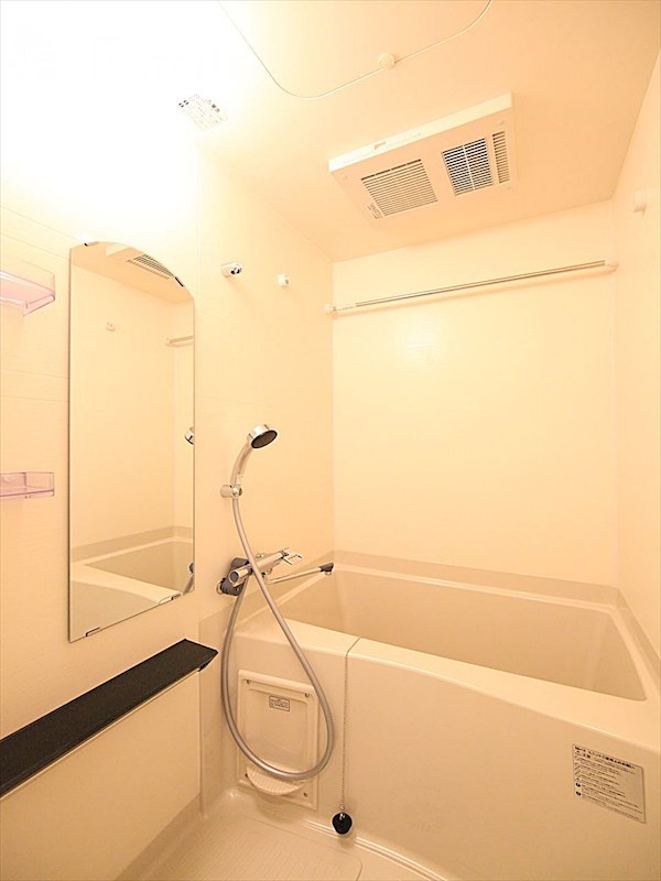 バス・シャワールーム　バスルーム