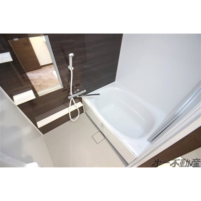 バス・シャワールーム　バスルーム