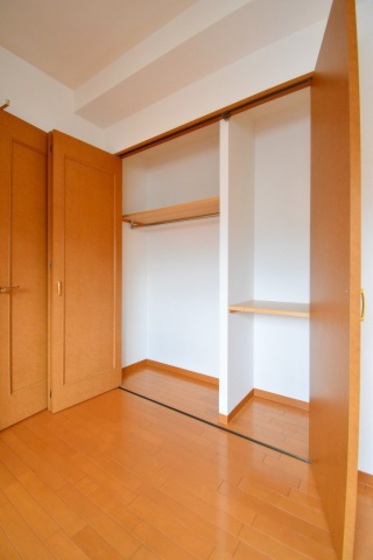 収納　※他の号室の写真になります。