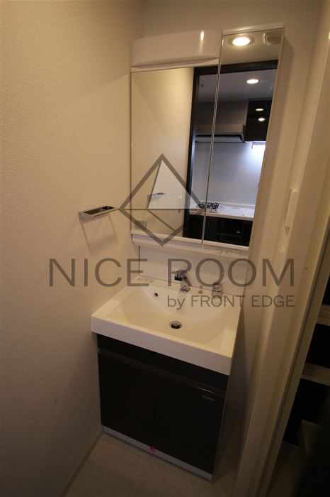 洗面設備　エステムコート難波サウスプレイスVIラグジー　独立洗面台