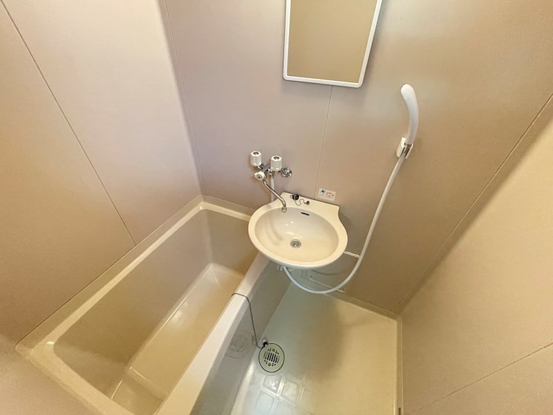 バス・シャワールーム　別号室イメージ