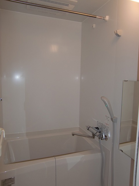 バス・シャワールーム　★追焚と浴室乾燥機付きバス★※同施工会社のイメージ写真です