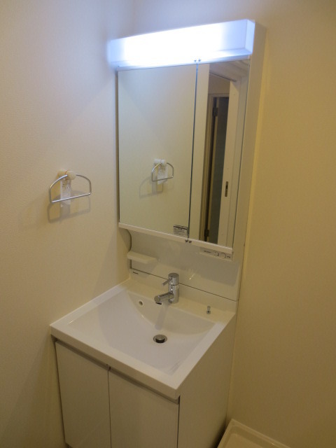 洗面設備　★独立洗面台★※同施工会社のイメージ写真です