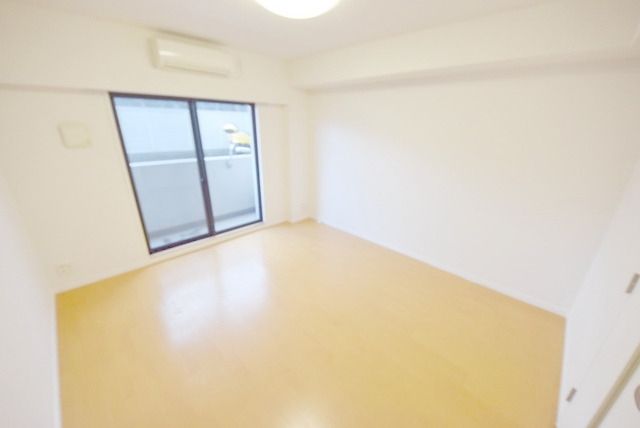 居室・リビング　★広々洋室7.8帖のお部屋です★